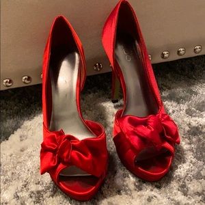 💓3/$30 ALDO Red Pumps with Bow Detail